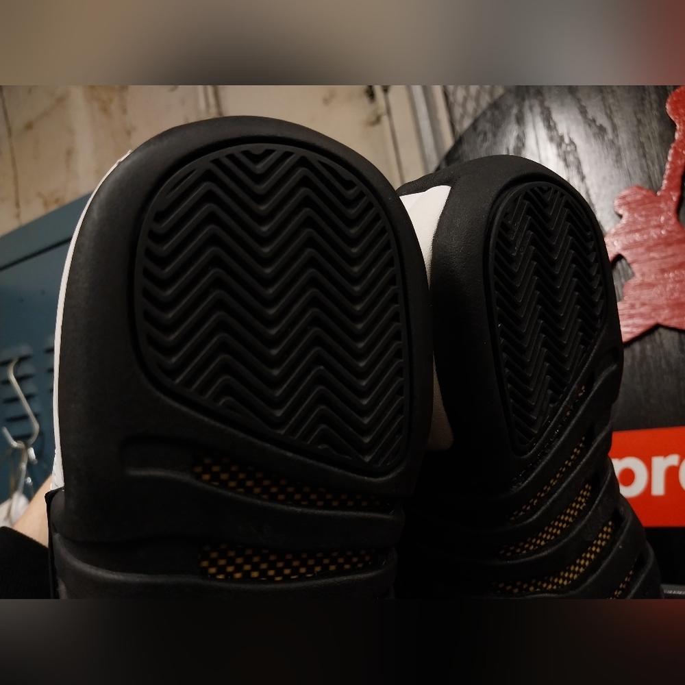Retro Jordan 12 Taxis 🚕 size 7 gradeschool - Picture 8 of 13